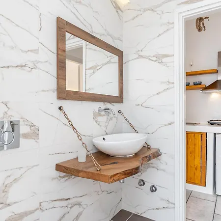 Naxian Serenity Апартаменты *